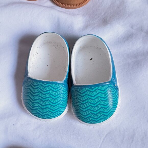 GUC American Girl Doll Clothes & Accessories Lot #1 - Picture 4 of 16